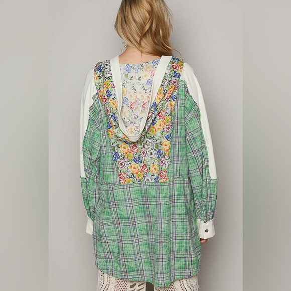 #214 New POL Oversized thermal top with hood - Picture 4 of 10